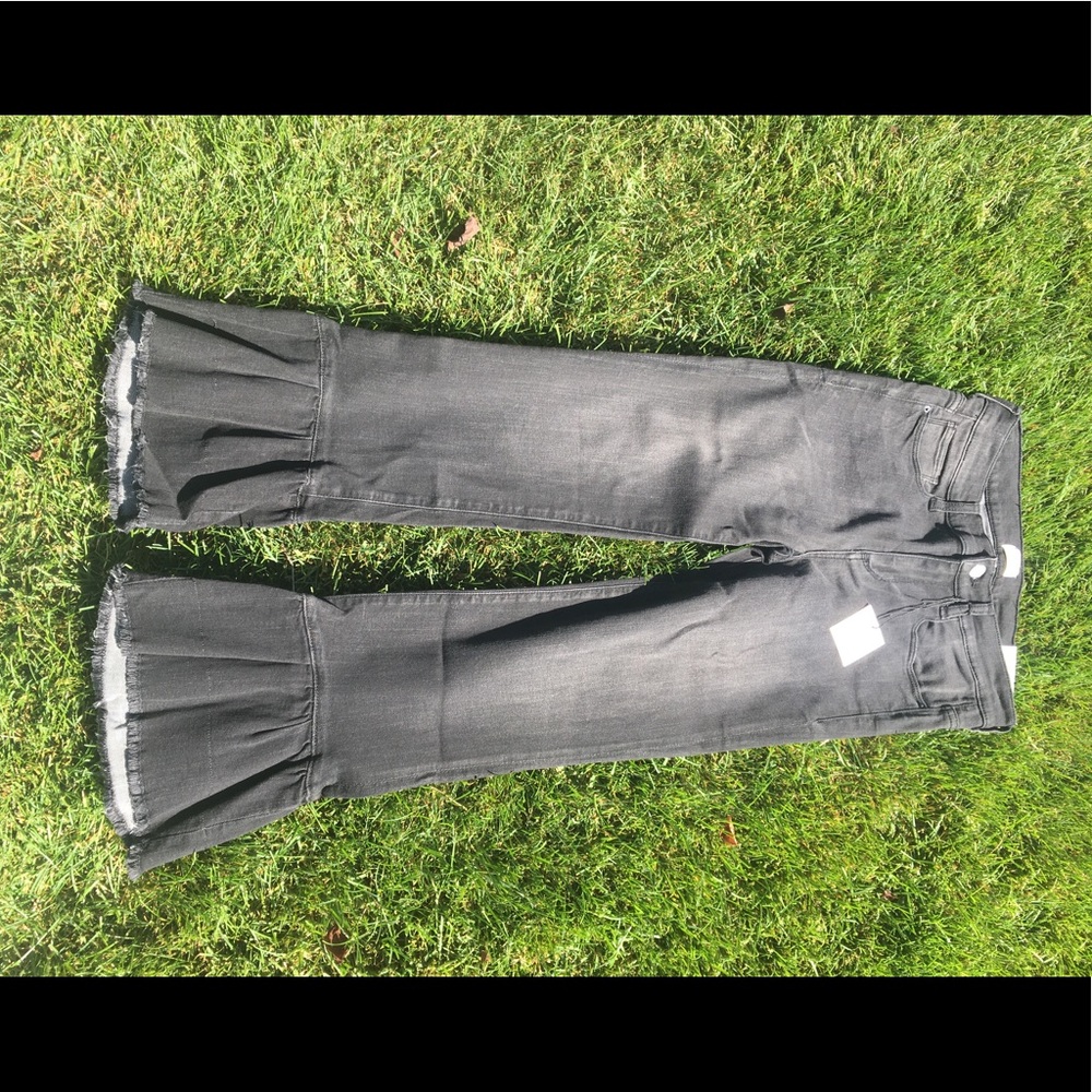 NWT Sneak Peek Jeans with ruffle